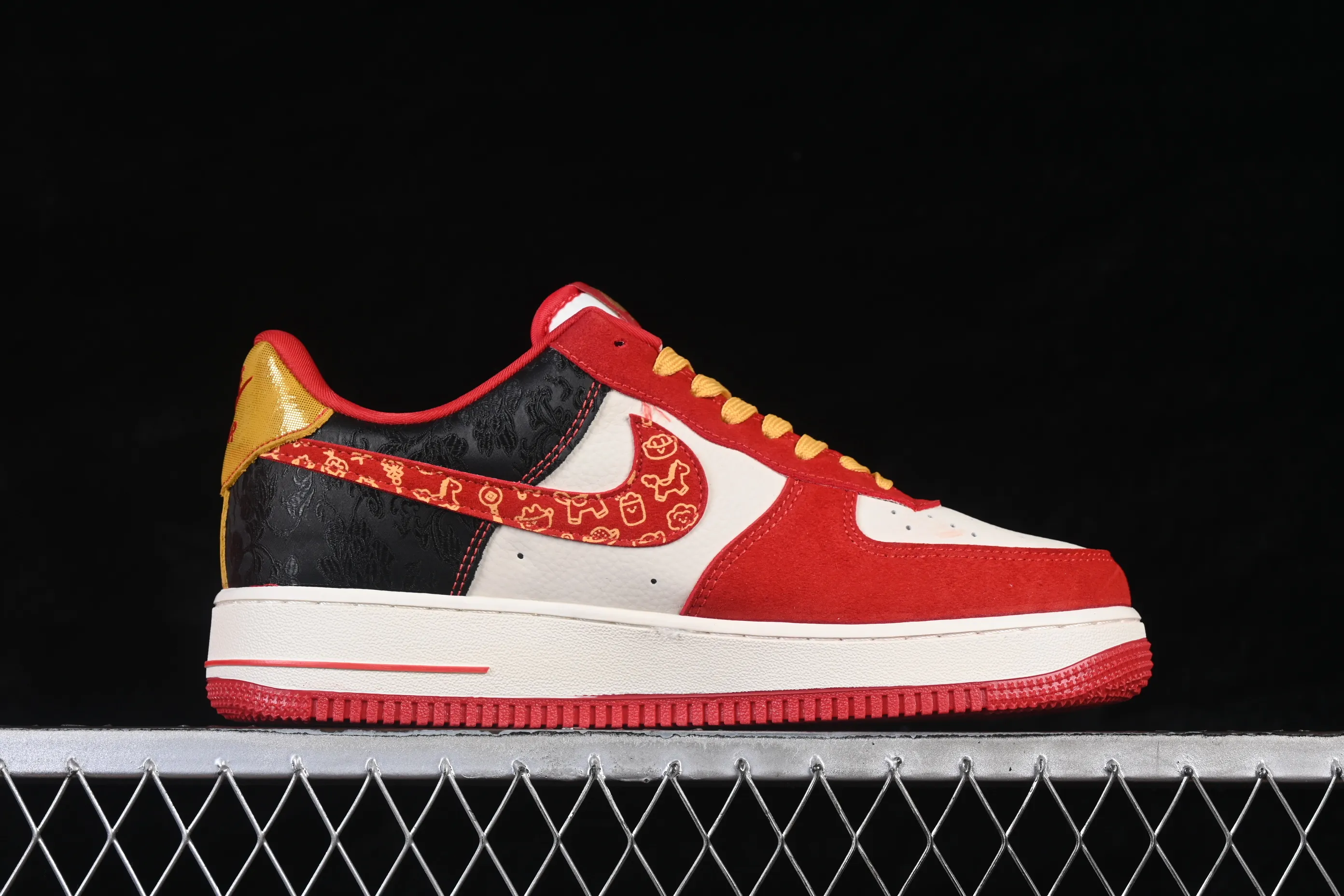 All categories Nk Air Force 1 Air Force series Nk Air Force 1 Low Air Force low-top Nike Air Force 1'07 Low Year of the Horse limited edition black and red Chinese style Air Force 1 low-top casual sneakers DF0188-133